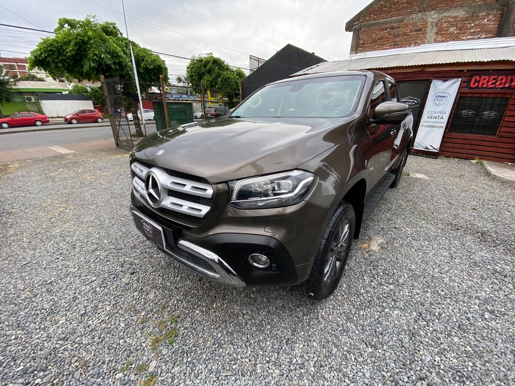 MERCEDES BENZ X 250D